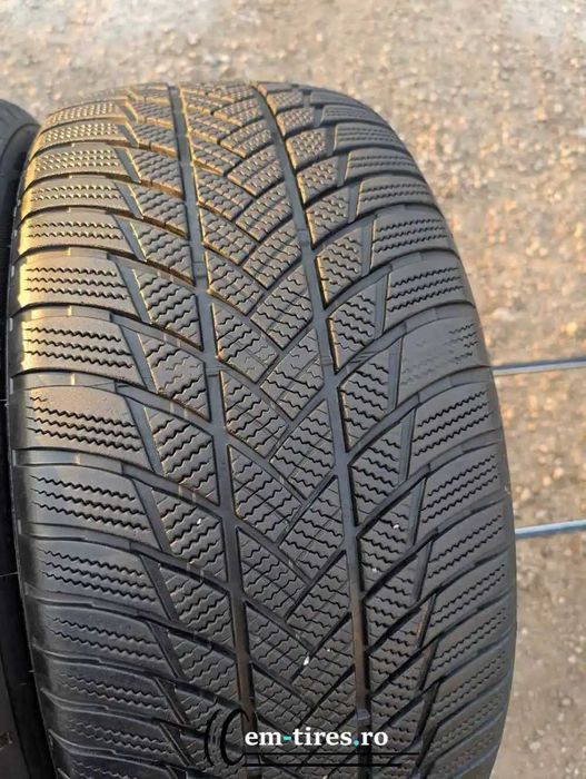 SET 2 Anvelope Iarna 285/45 R21 BRIDGESTONE Blizzak LM001 113V - Runfl