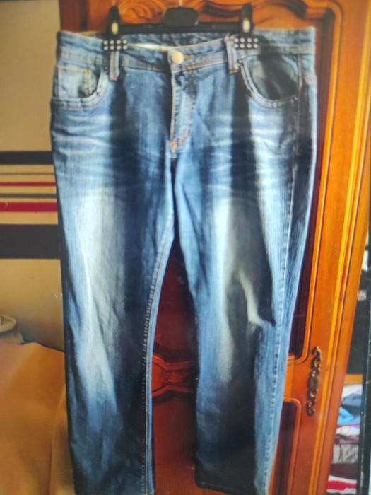 pantaloni tip blugi, mărimi diferite modele diferite
