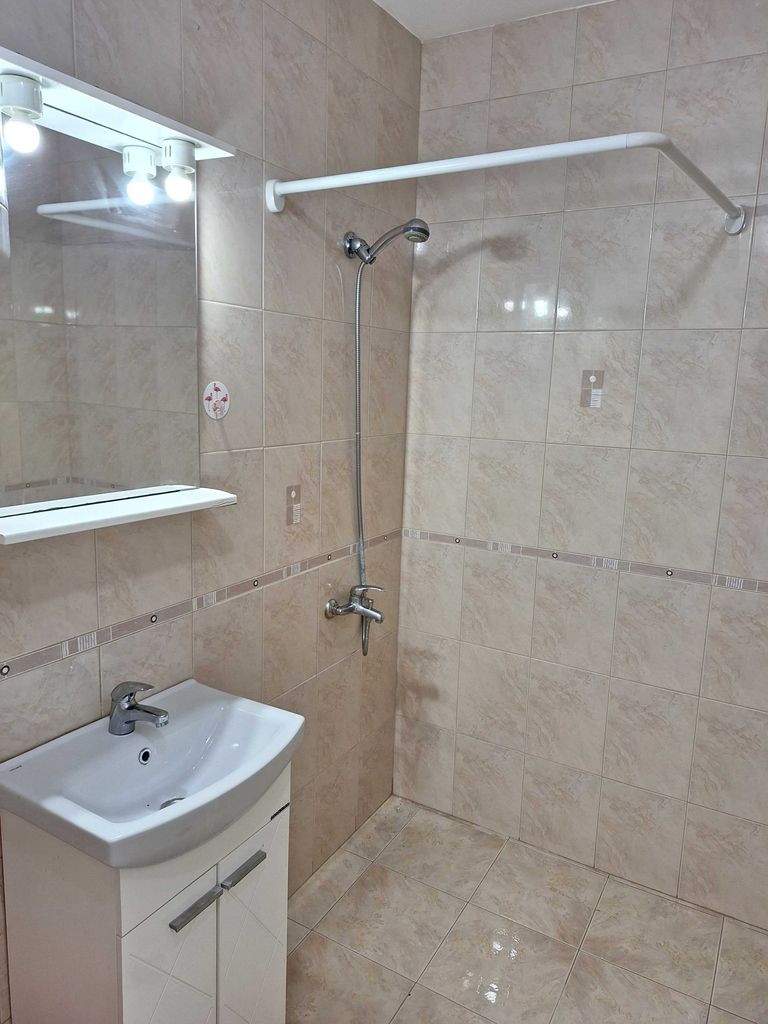 Дава се под наем Двустаен апартамент в София, Банишора - 65 кв.м за 450 € - Снимка #7
