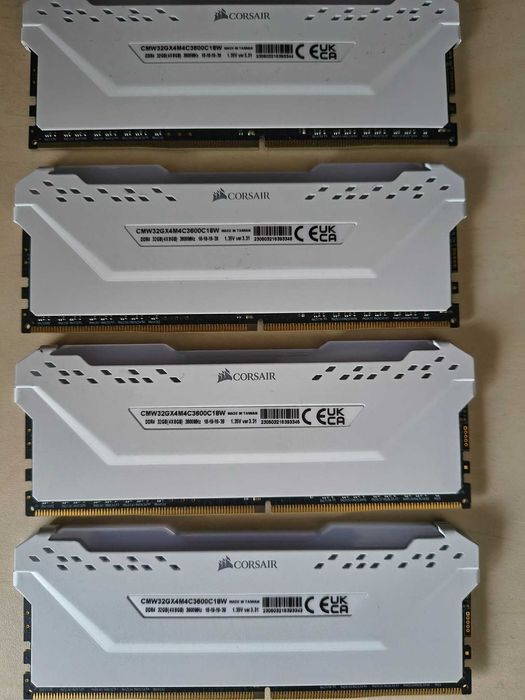Memorie Corsair Vengeance RGB PRO White 32GB, DDR4, 3600MHz, CL18 4x8