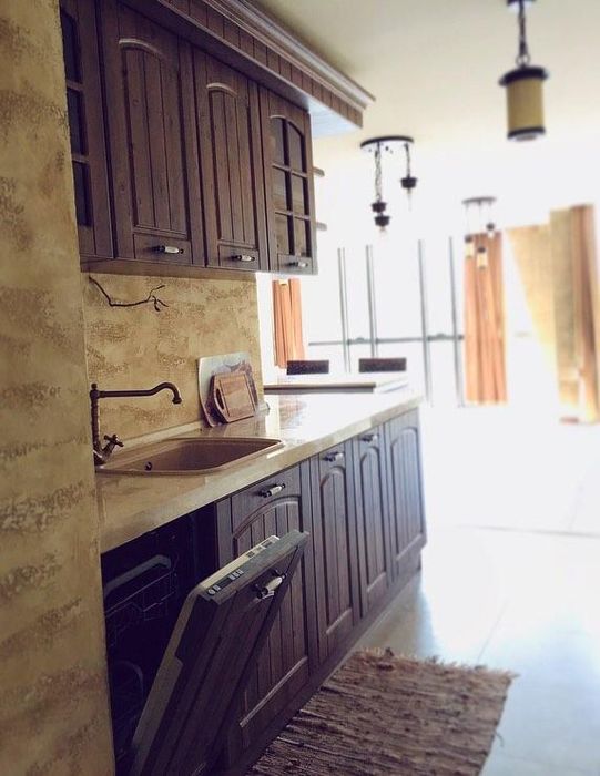 Дава се под наем Двустаен апартамент в Бургас, Център - 97 кв.м за 714 € - Снимка #3