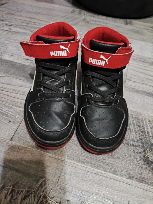 Продавам детски маратонки PUMA