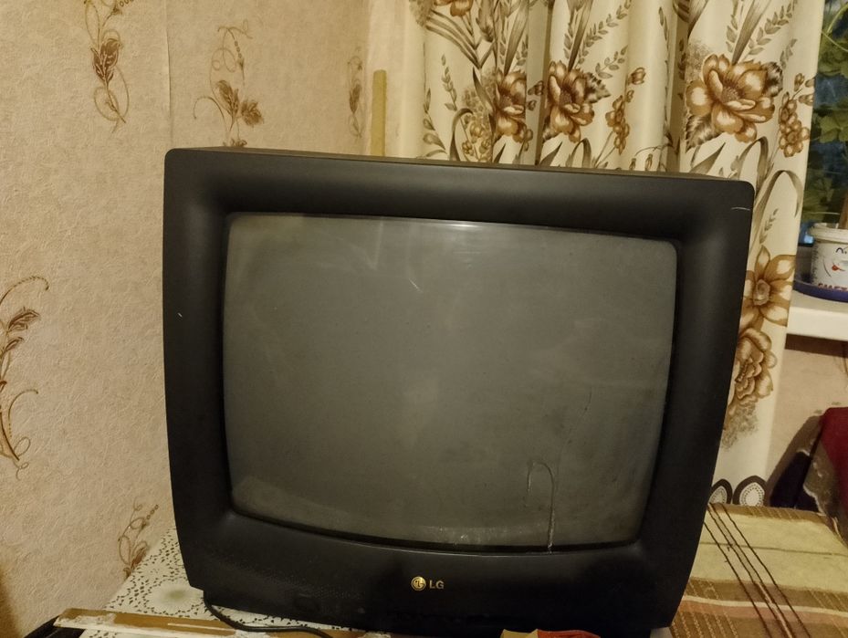 Отдам даром телевизор