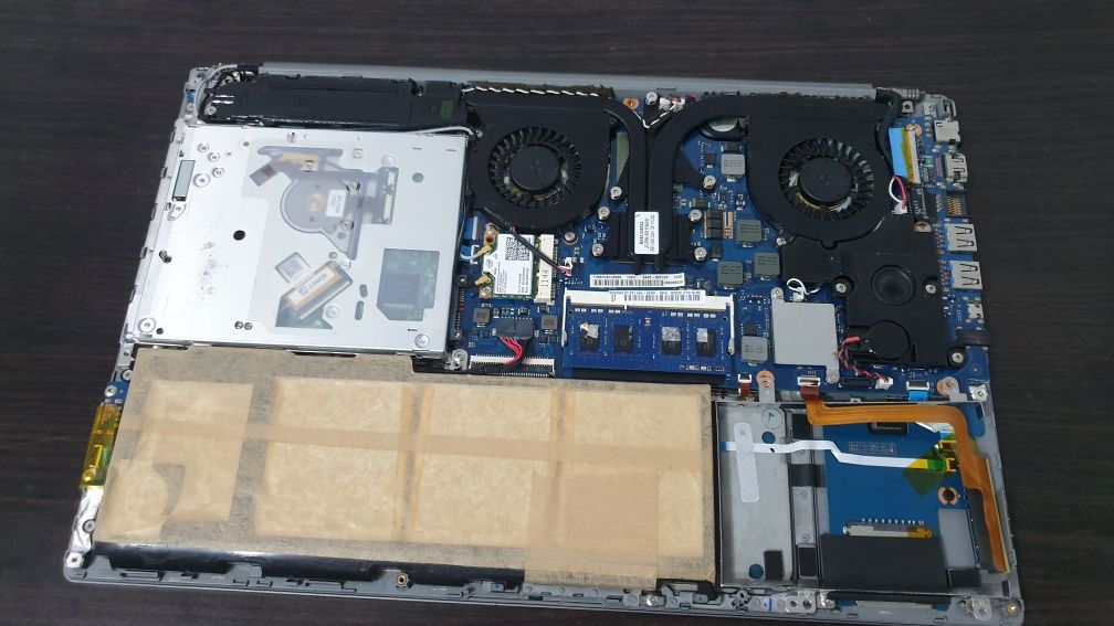 Piese laptop Samsung Notebook 700Z