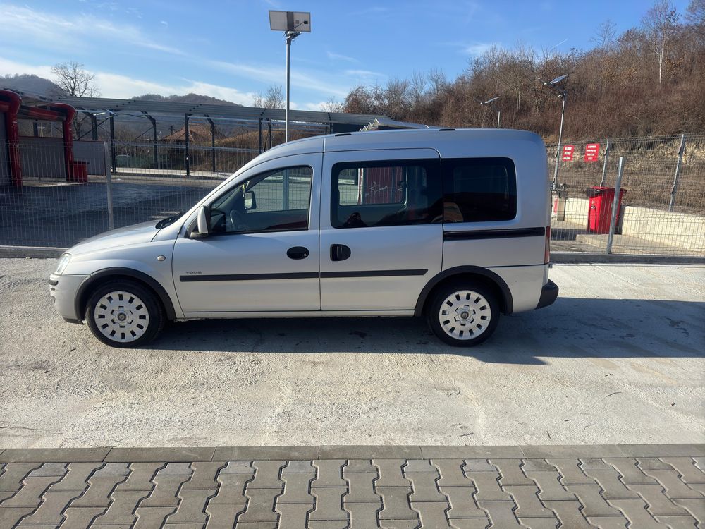 Opel combo tour 1.6 benzina