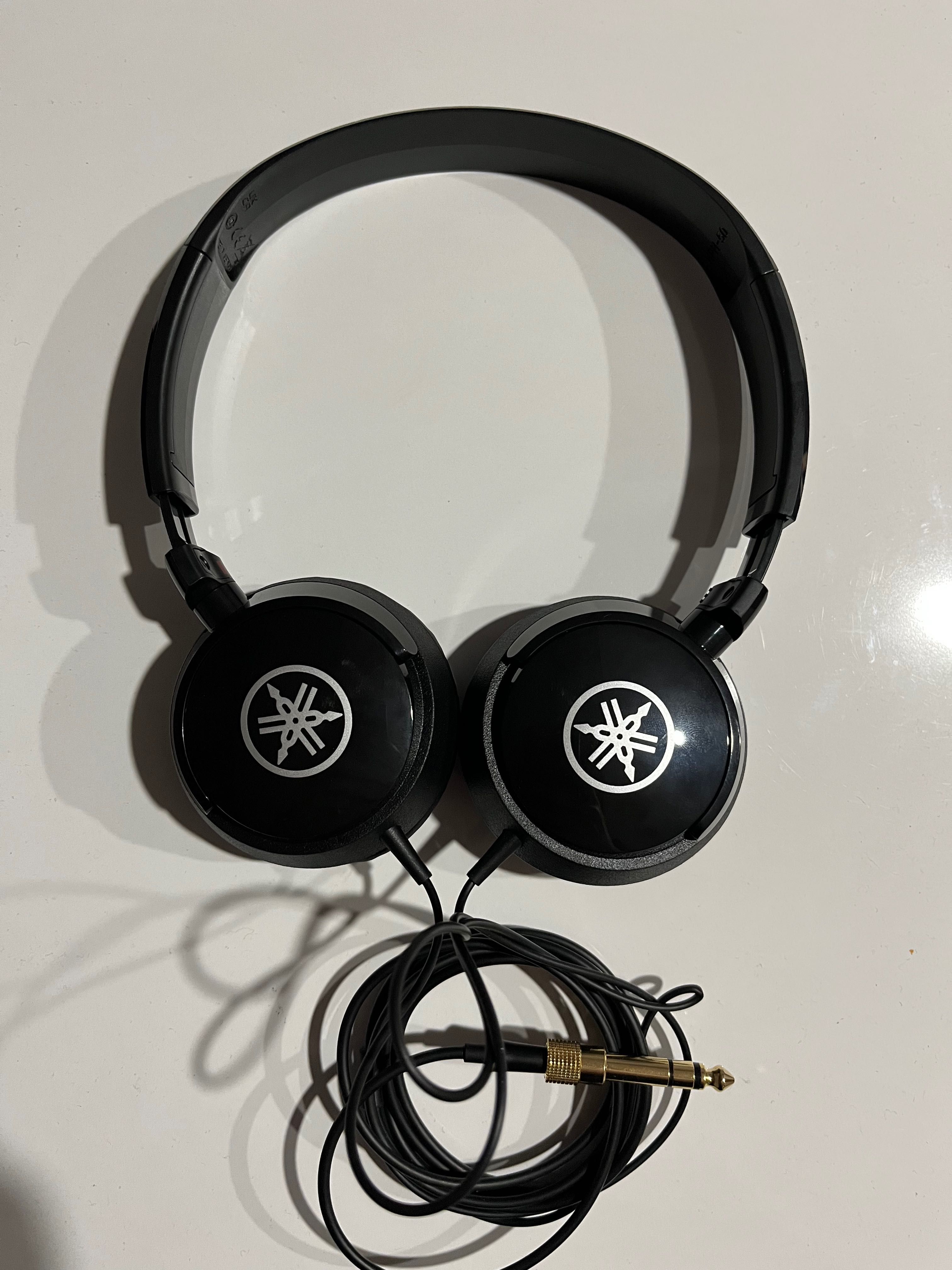 YAMAHA CLP-825 PE / Дигитално пиано