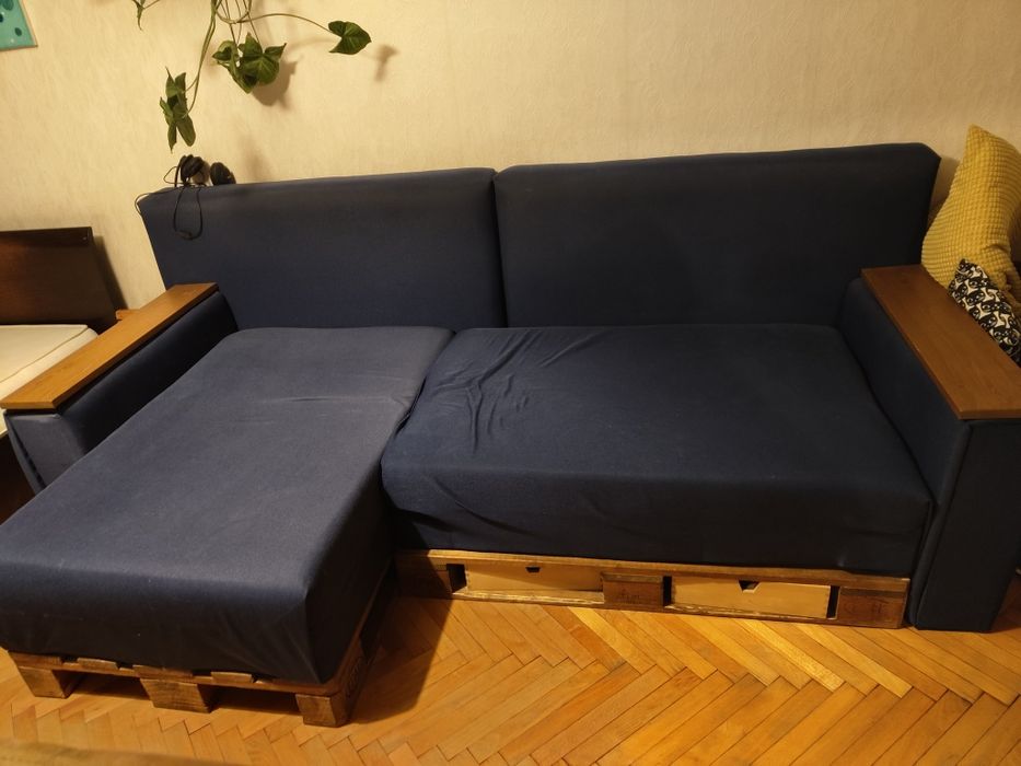 Диван от палети 2.3/1.35