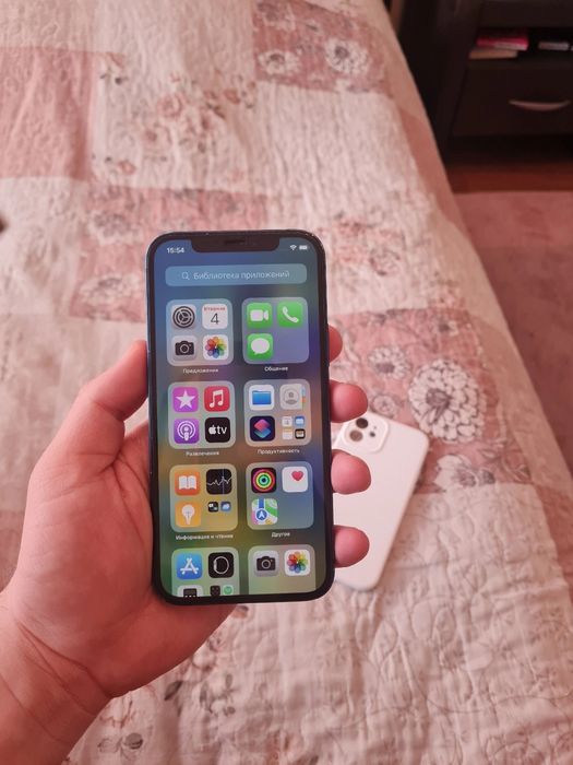 Айфон 12 64гб iPhone