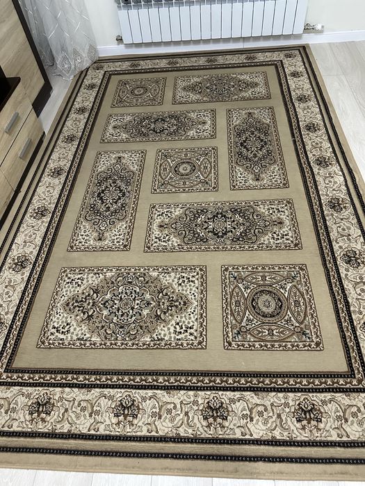 Продам турецкий ковер в хорошем состоянии