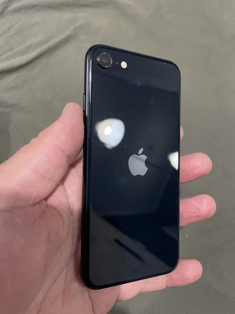 Iphone SE 3  (2022) два броя