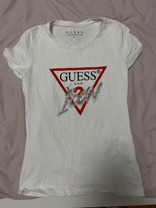 Оригинална тениска на Guess