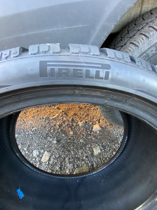 245/35/19/Pirelli zero winter