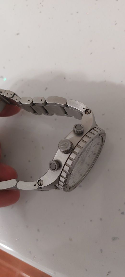 Ceas nixon subacvatic