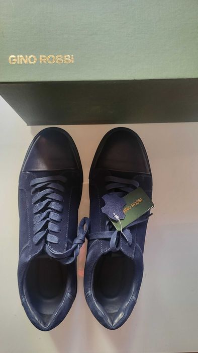 Majki obuvki ot estestven velur