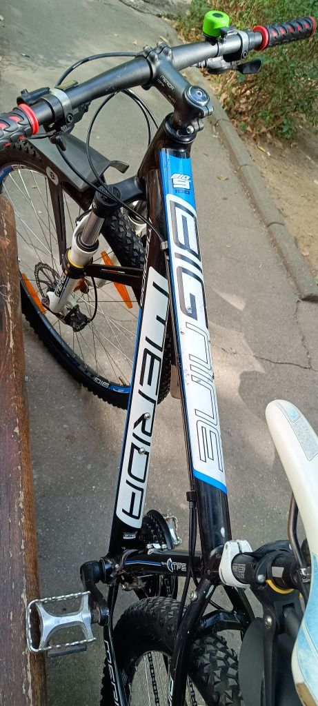 Vând bicicleta Merida preț negociabil