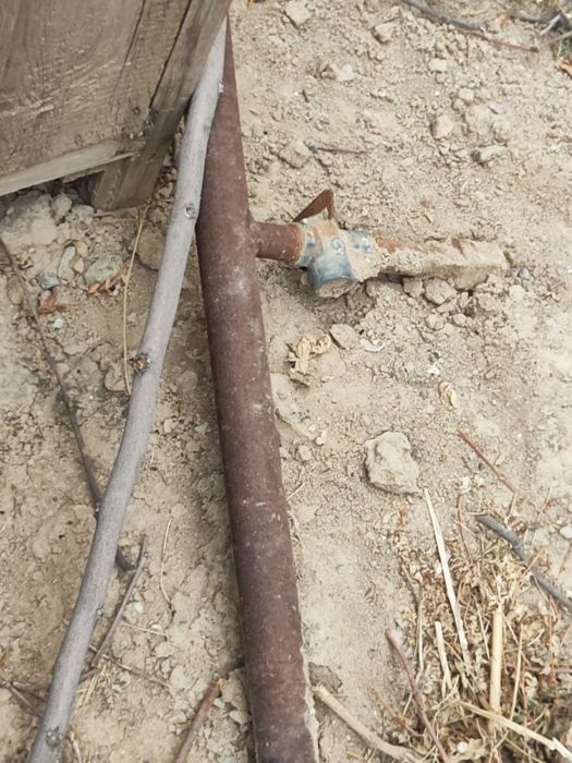 Gaz truba bor sotiladi 8 metr