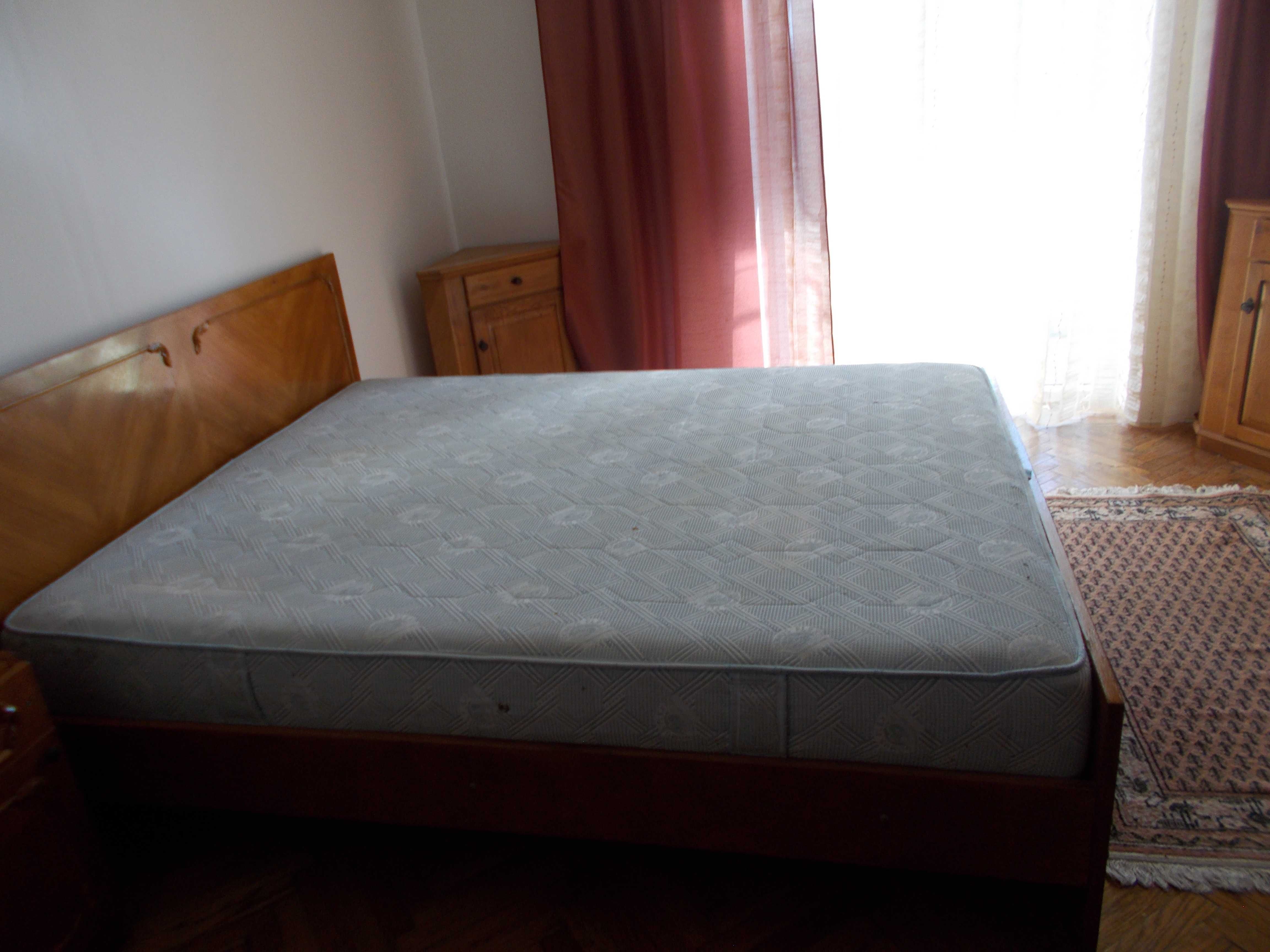 inchiriez apartament cu 2 camere central