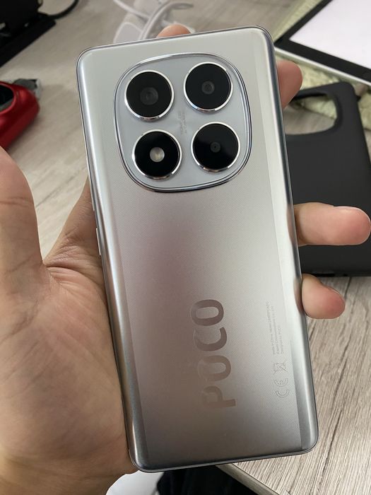 Продам Poco X7.