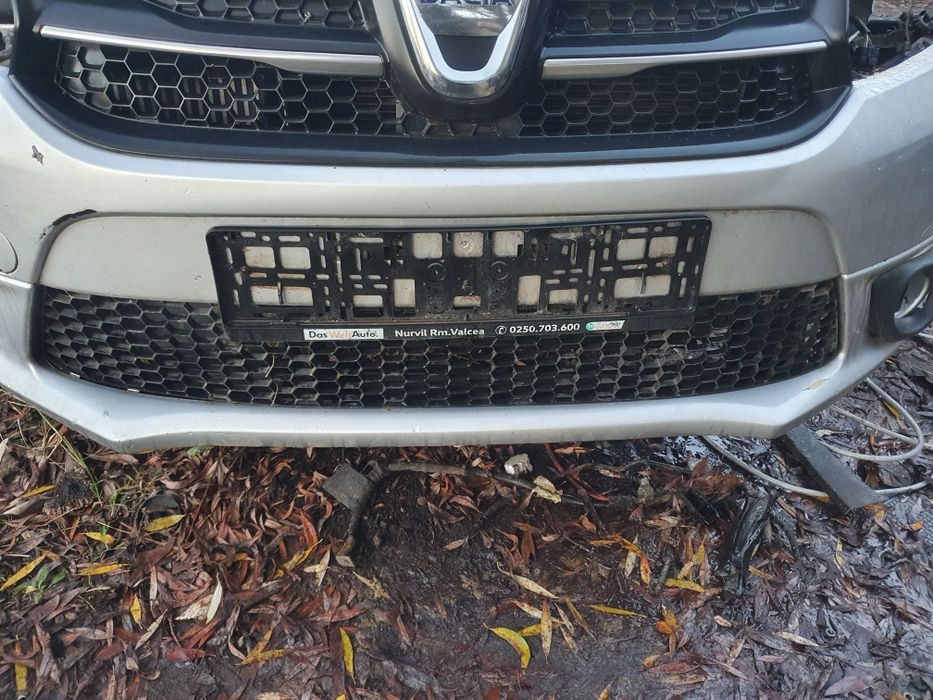 Grila bara fata dacia logan 2