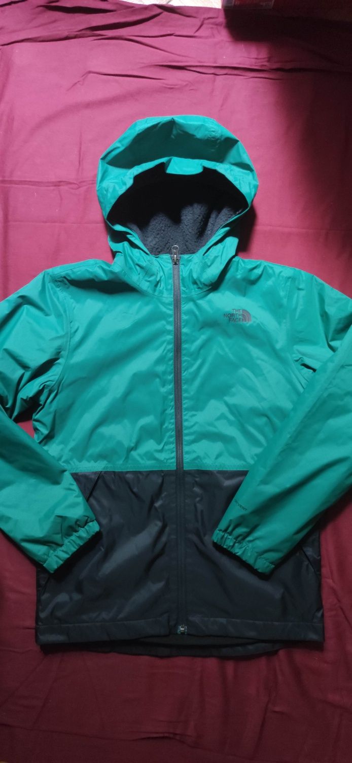 Geaca North Face waterproof nouă măr.L Young / Xs