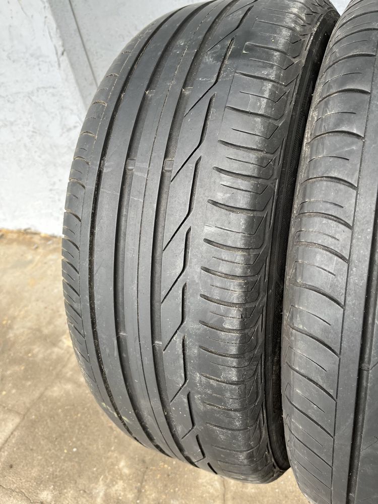 2 бр. летни гуми 225/55/17 Bridgestone RSC DOT 1516 4,5 mm