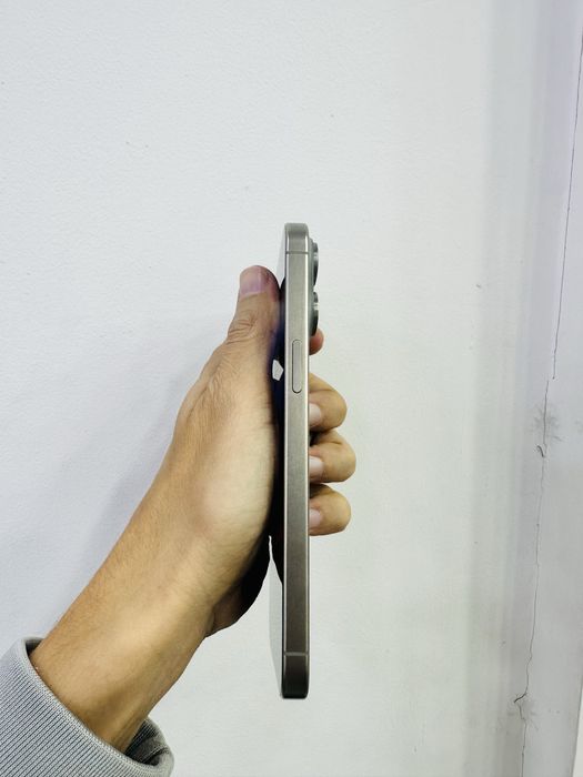 Iphone 15 pro max. Zpa