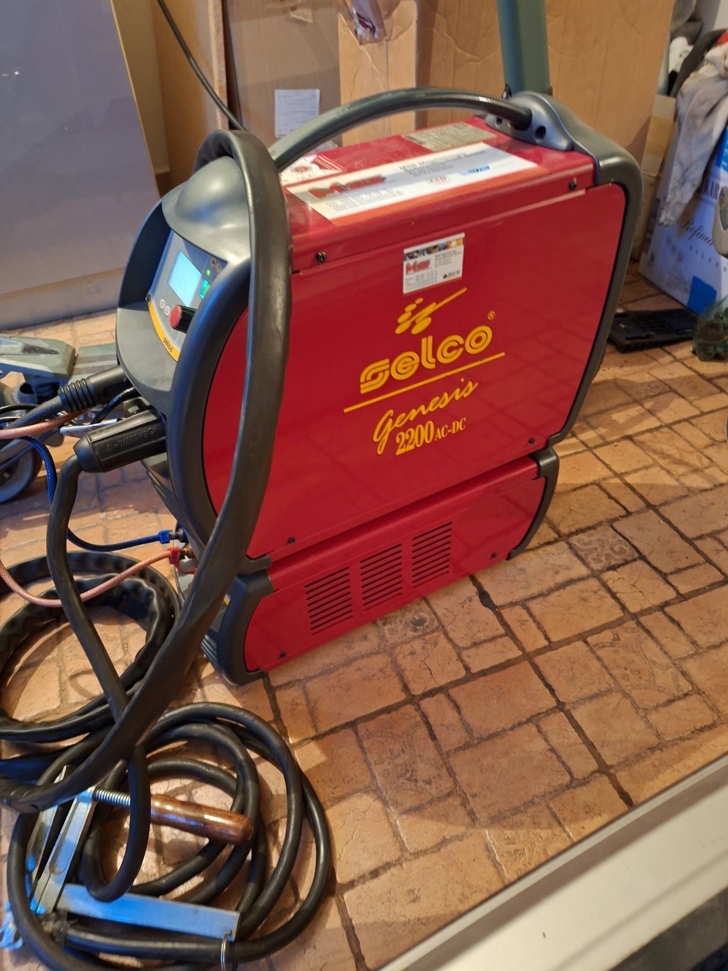 Selco Genesis 2200 ACDC аргонов апарат