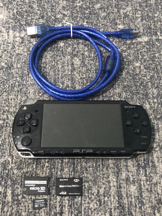 PSP 2004, (Playstation Portable 2nd Gen)