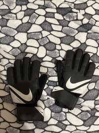 Футболни вратарски ръкавици NIKE