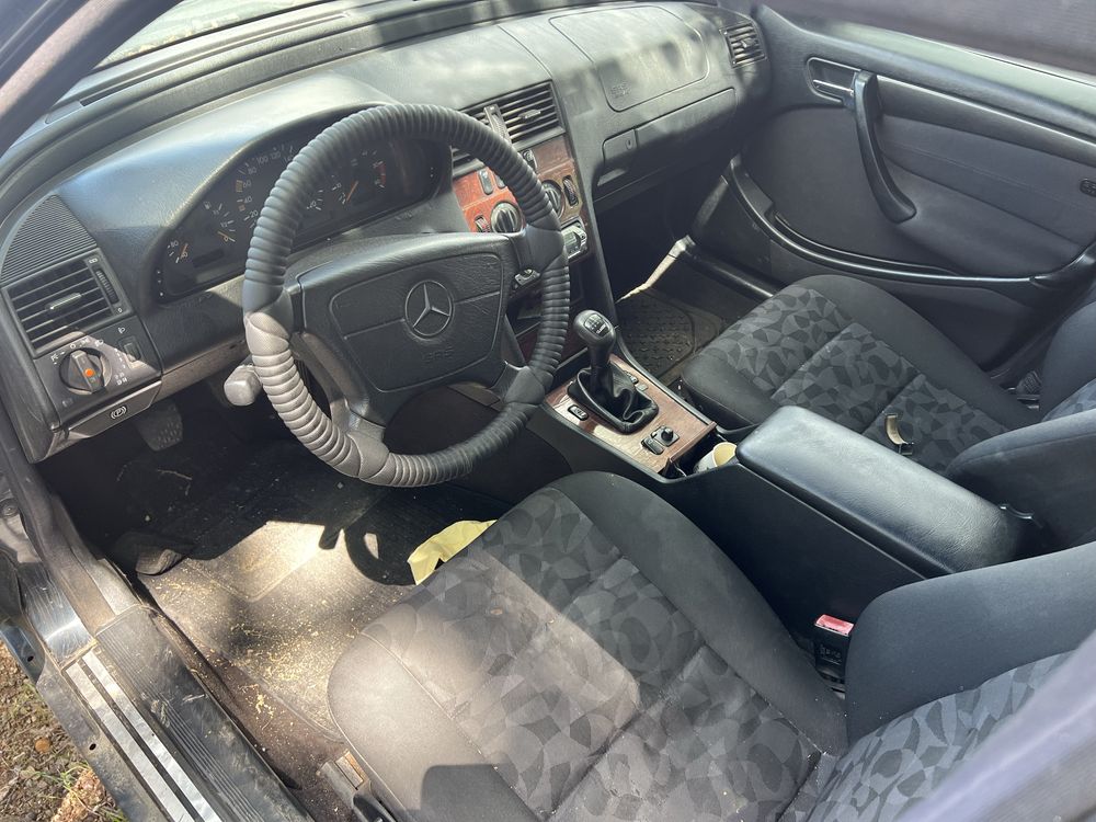 Мерцедес 2.5 тд Ц клас ,Mercedes w202 C225 TD На Части !!!
