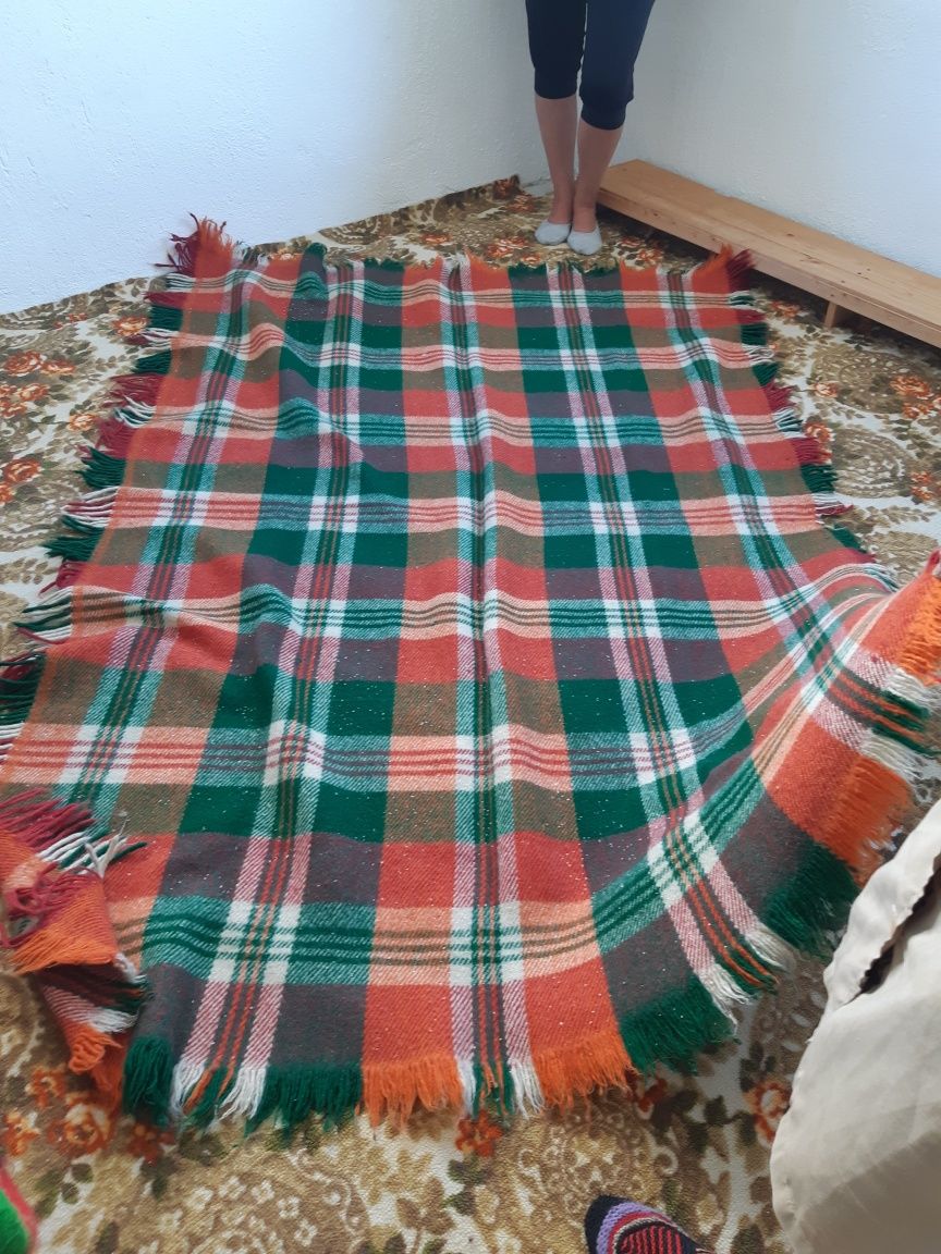 Родопски одеяла, китеници, халища