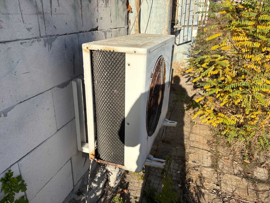 Климатик 24 неинверторен DAEWOO - може да се пробва