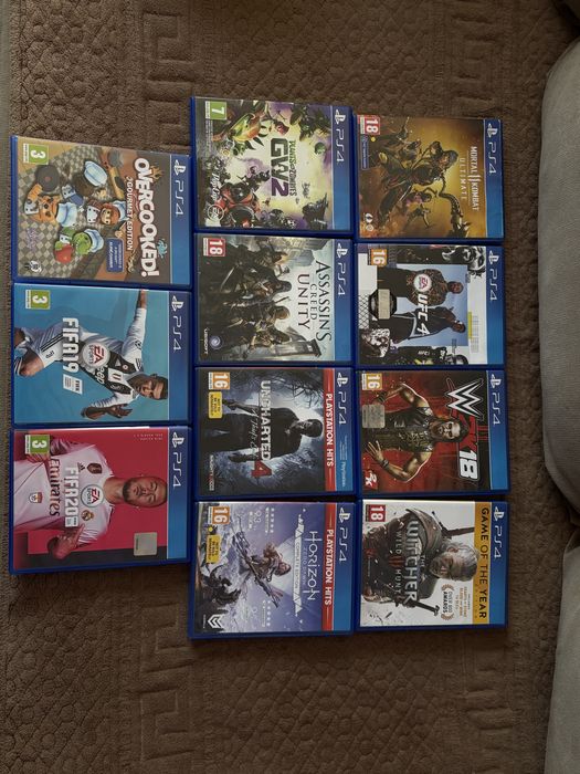 URGENT 999 lei!! ps4 slim cu 4 controllere si 11 jocuri!