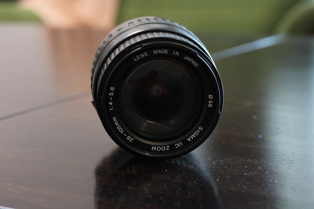 Продавам обектив sigma 28-105mm със сенник оригинален