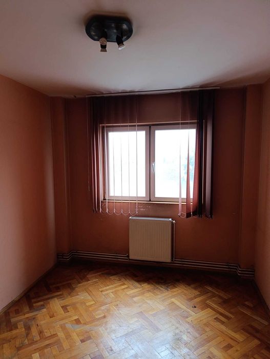 Apartament 3 Camere Decomandat 65 mp - Calea București - Brasov