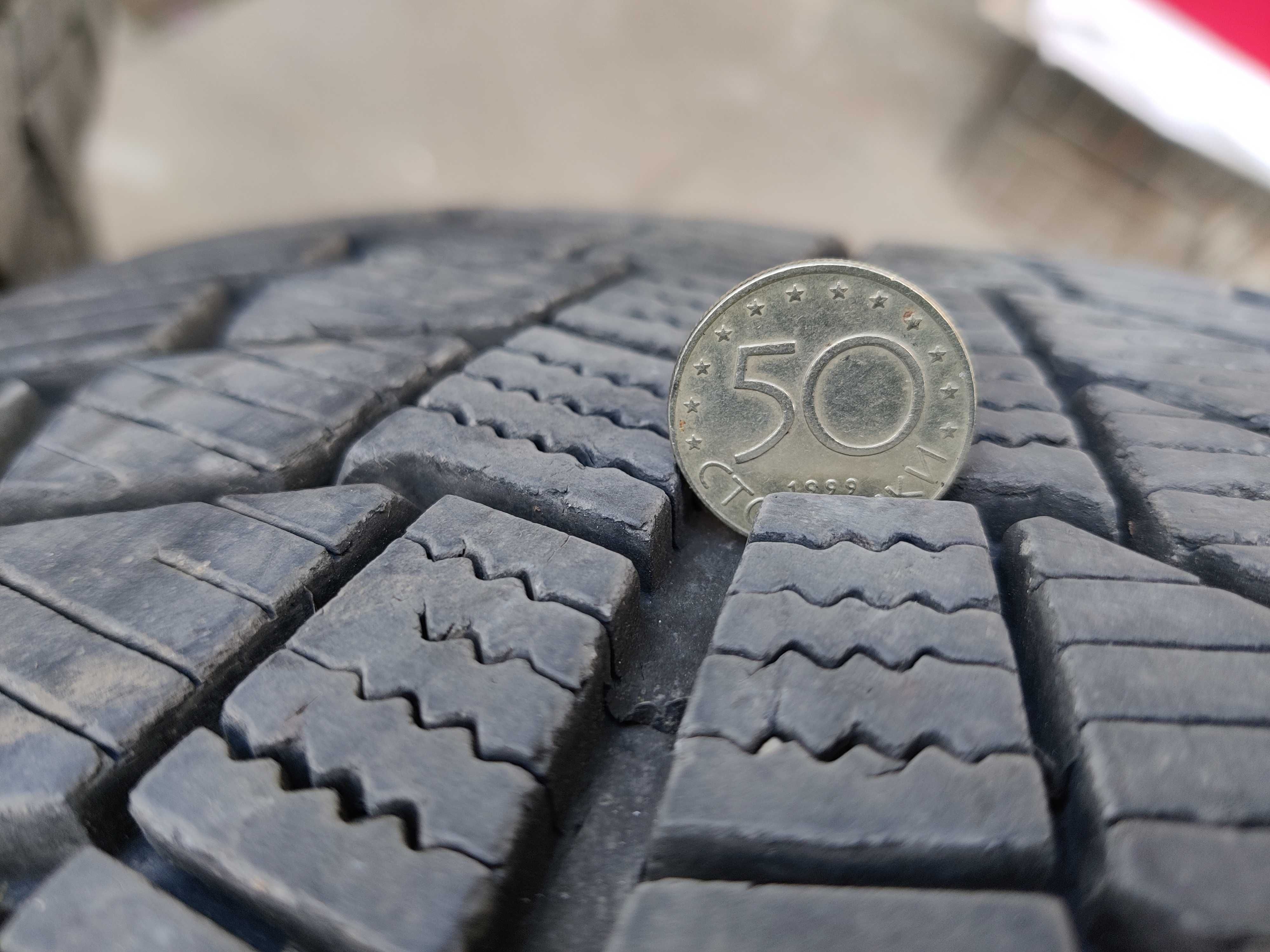 Продавам зимни гуми 255/50 R19, 4 броя за 150 лв.