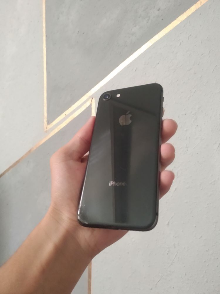 Iphone 8 srochne naxtga