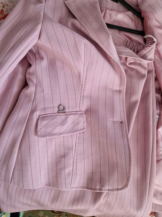 COSTUM Taior cu fusta mas 40