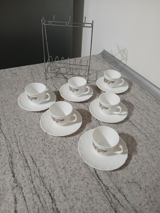 Serviciu cafea marca Luminarc 6 cesti si 6 farfuri plus suport