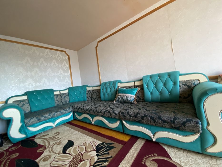 Продам Диван шах