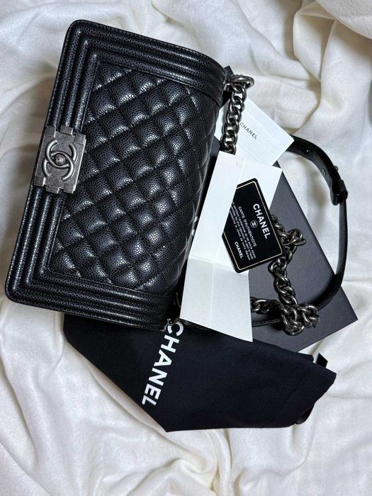 Geanta Chanel Boy