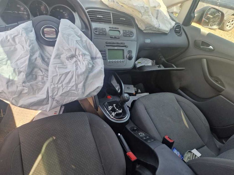 Dezmembrez Seat Altea XL 1.9 TDI BXE 77 KW an 2008