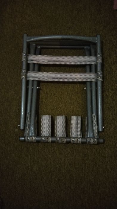 Стул складной удобный.