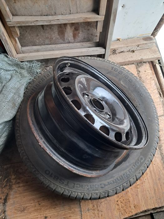 Продаю диск R15 цена 7000 тенге торг уместен