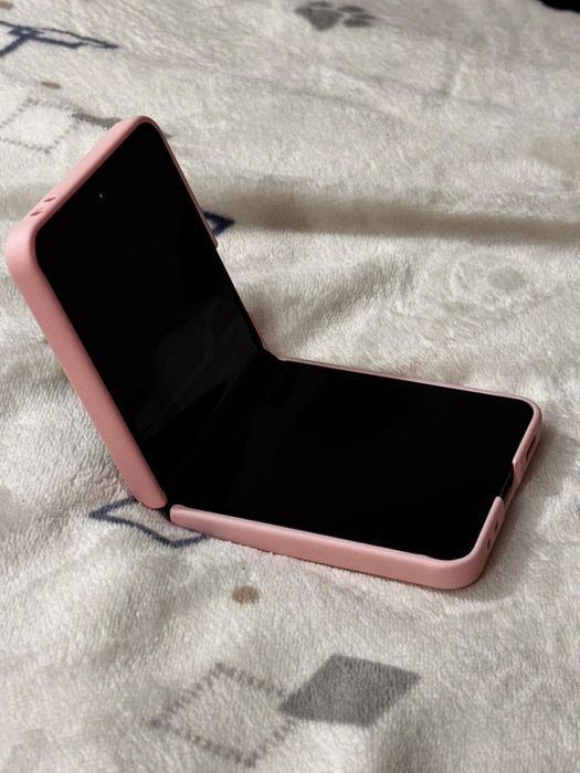 Samsung z flip 7 nou