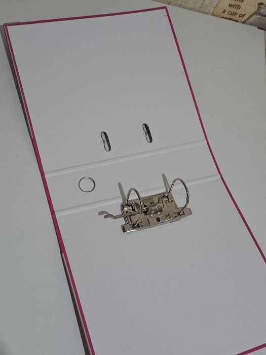 Папка-регистр A4 (розовая) — не использованные, в наличии 12 шт