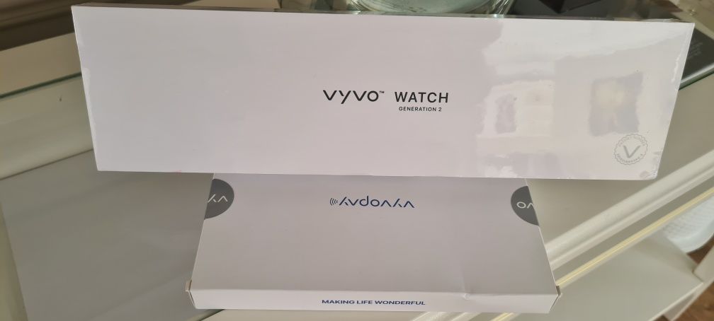 Медицинские умные часы vyvo watch 2 ! Второго поколения .