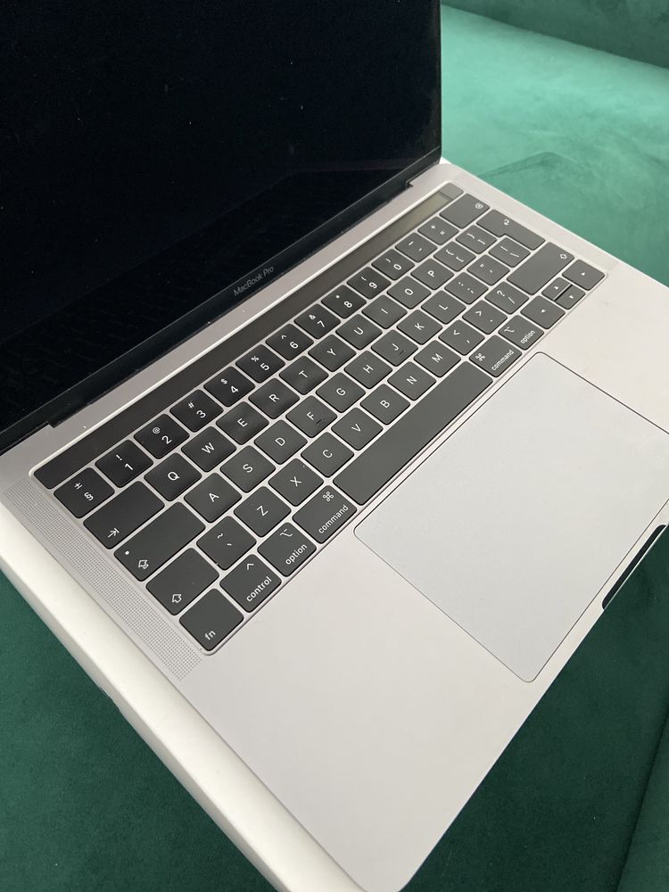 MacBook Pro 13-inch