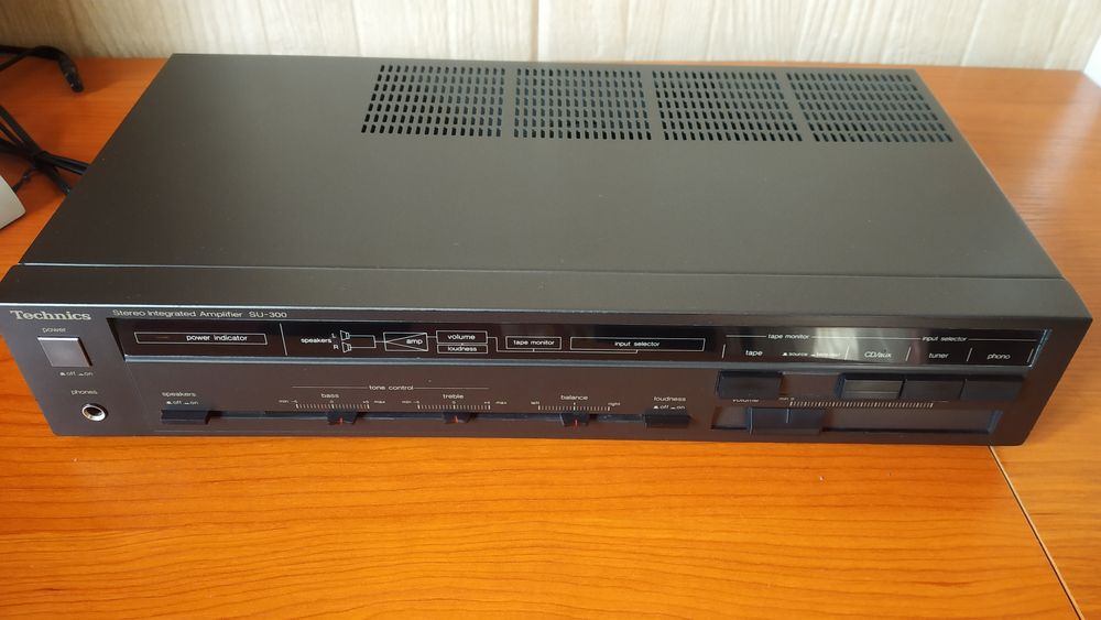 Продаю усилитель и деку Technics