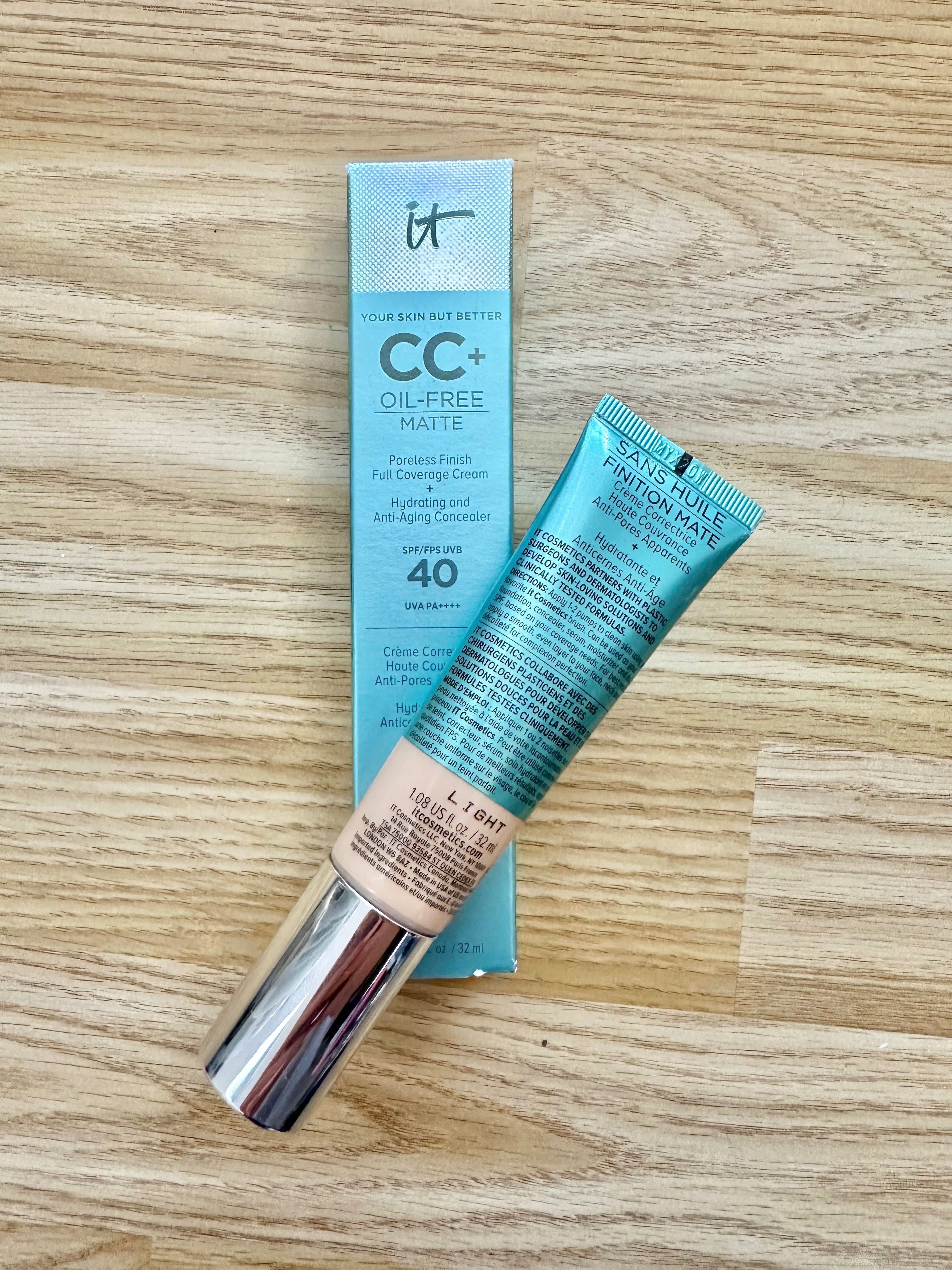 IT COSMETICS CC+ cream oil-free matte SPF 40 Light